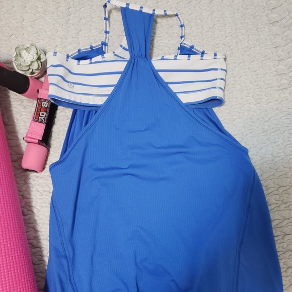 Lululemon Athletica 'No Limits' tank with built in bra size 4 - Picture 4 of 14